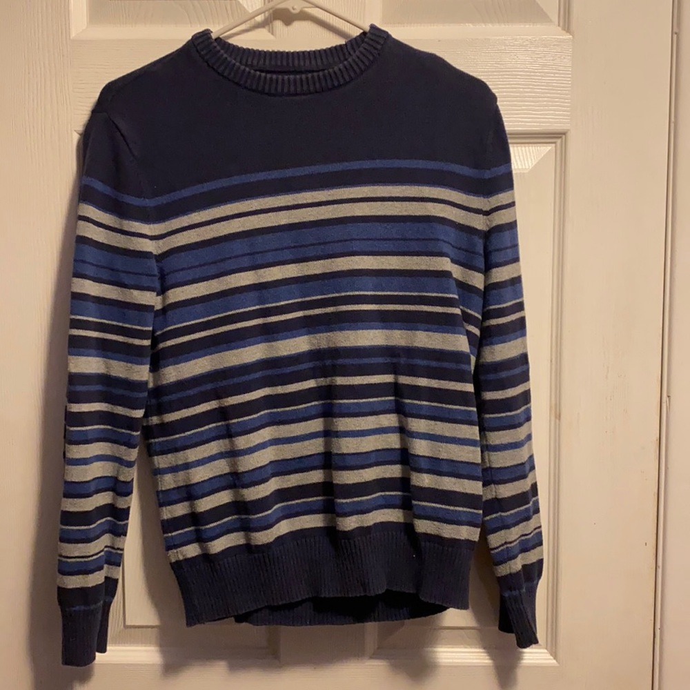 Club room sweater